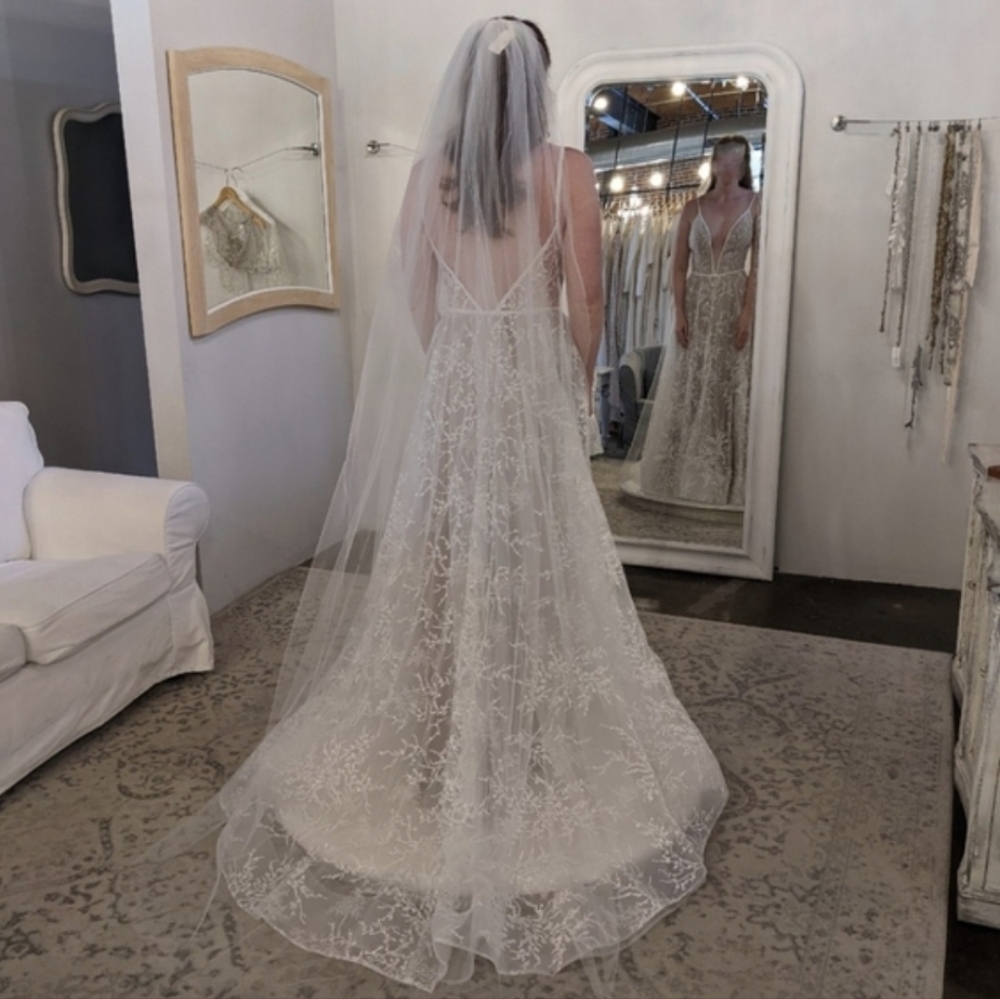 Wtoo by Watters Bex Wedding Dress - Picture 2 of 11